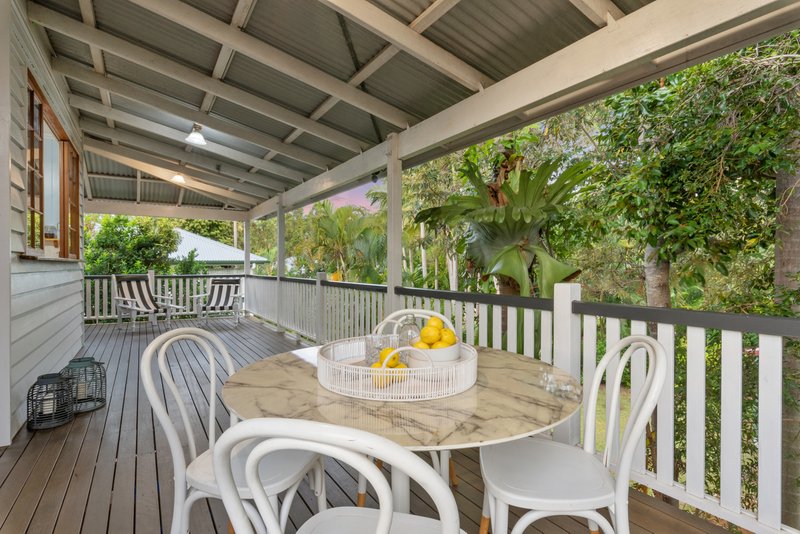 Photo - 11 Uralla Street, Ashgrove QLD 4060 - Image 8