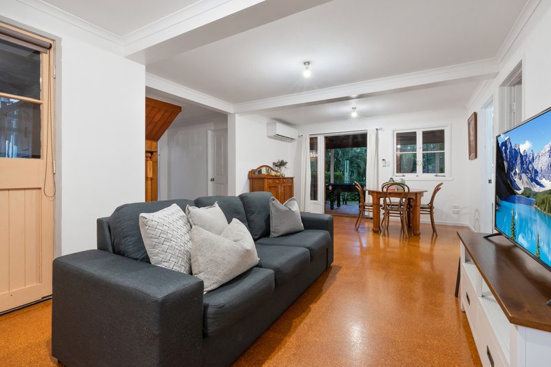 Photo - 11 Uralla Street, Ashgrove QLD 4060 - Image 14