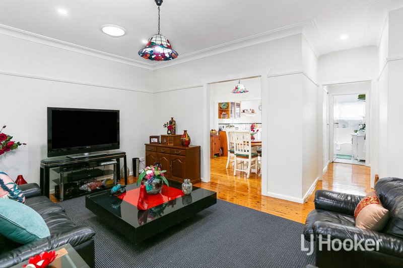 Photo - 11 Valda Street, Blacktown NSW 2148 - Image 2