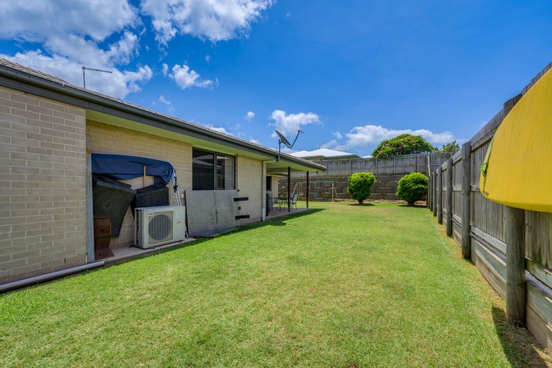 Photo - 11 Valley Way, Boyne Island QLD 4680 - Image 11