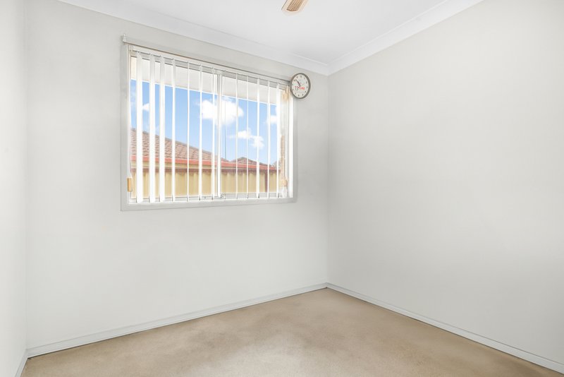 Photo - 11 Van Bentum Place, Blacktown NSW 2148 - Image 5