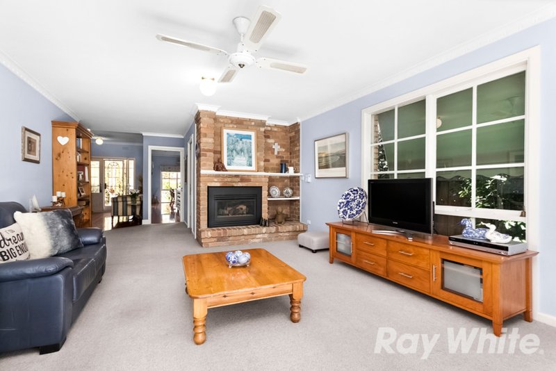 Photo - 11 Venice Street, Box Hill South VIC 3128 - Image 4