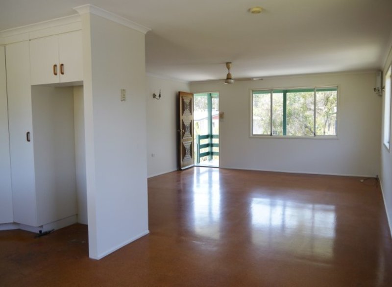 Photo - 11 Venus Street, Telina QLD 4680 - Image 4