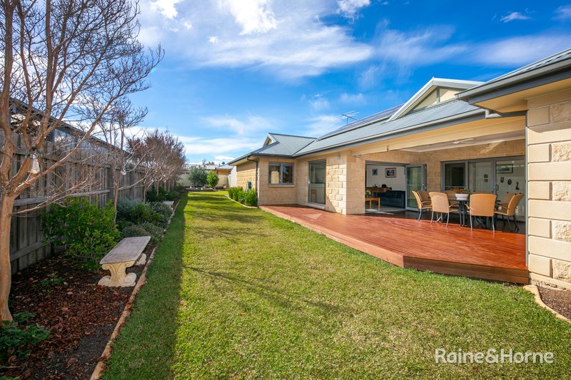 Photo - 11 Verdelho Court, Sunbury VIC 3429 - Image 16