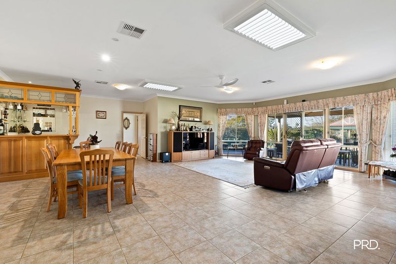Photo - 11 Verdelho Way, Orchard Hills NSW 2748 - Image 9