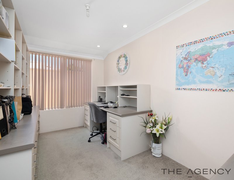 Photo - 11 Vere Parkway, Canning Vale WA 6155 - Image 8