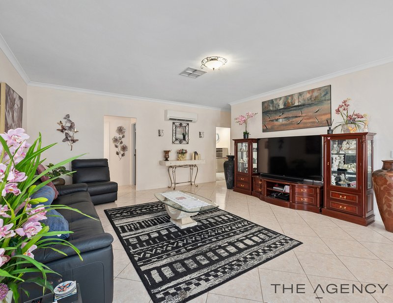 Photo - 11 Vere Parkway, Canning Vale WA 6155 - Image 9