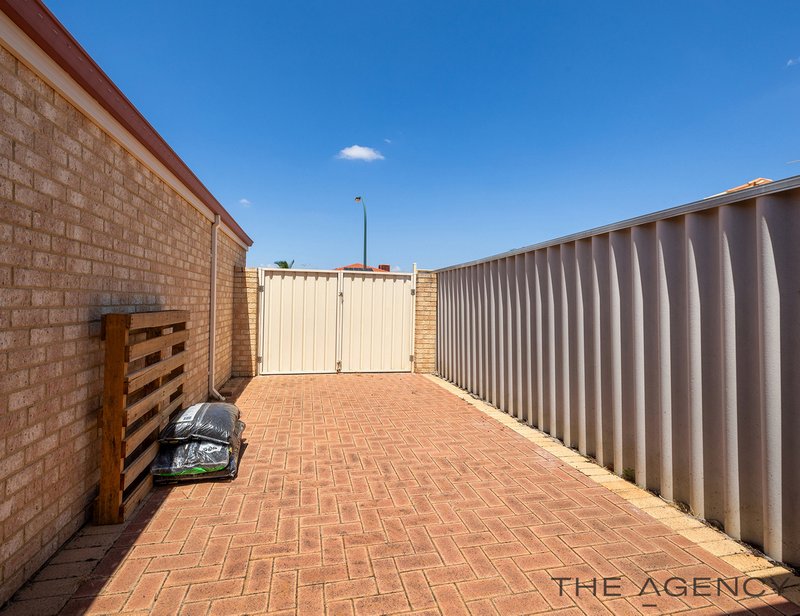 Photo - 11 Vere Parkway, Canning Vale WA 6155 - Image 25