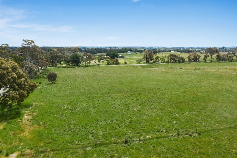 Photo - 11 Verekers Lane, Kyneton VIC 3444 - Image 5