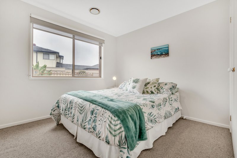 Photo - 11 Verwood Court, Craigieburn VIC 3064 - Image 12