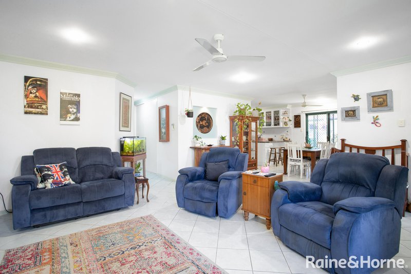 Photo - 11 Victor Avenue, Glenella QLD 4740 - Image 5