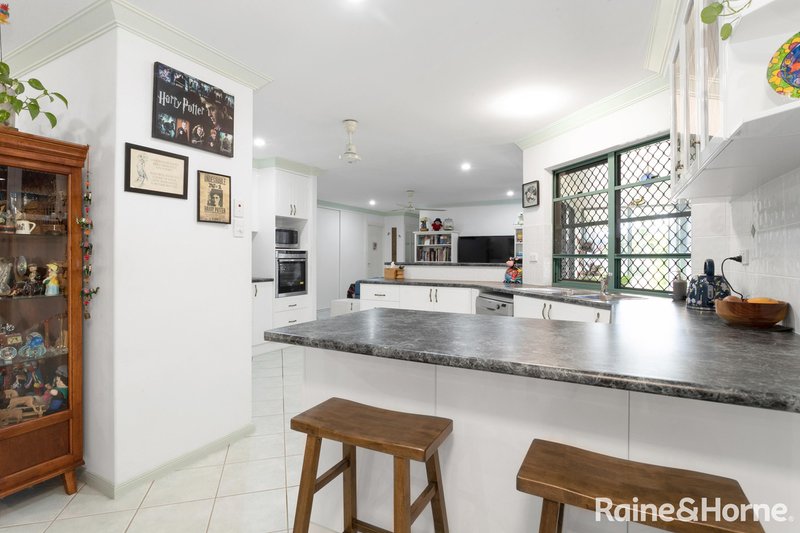 Photo - 11 Victor Avenue, Glenella QLD 4740 - Image 6