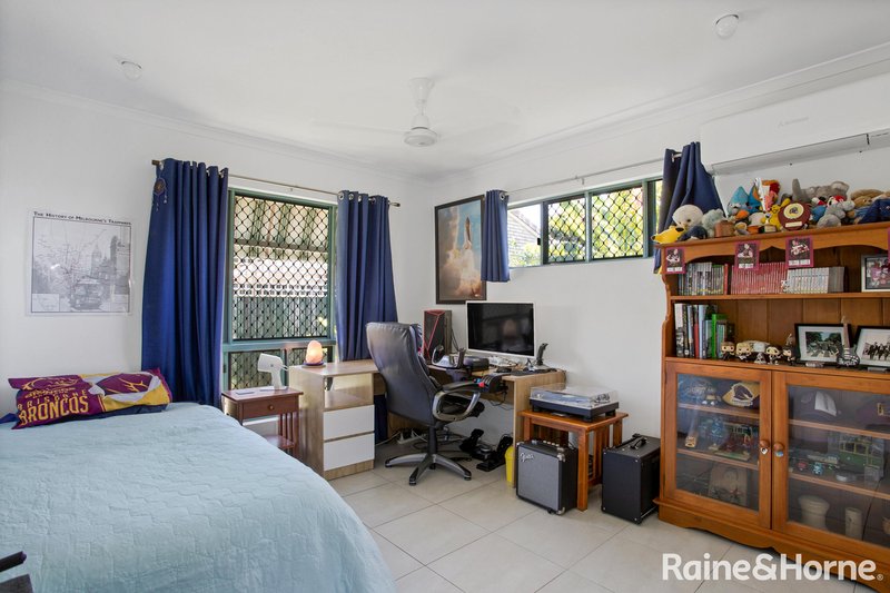 Photo - 11 Victor Avenue, Glenella QLD 4740 - Image 15