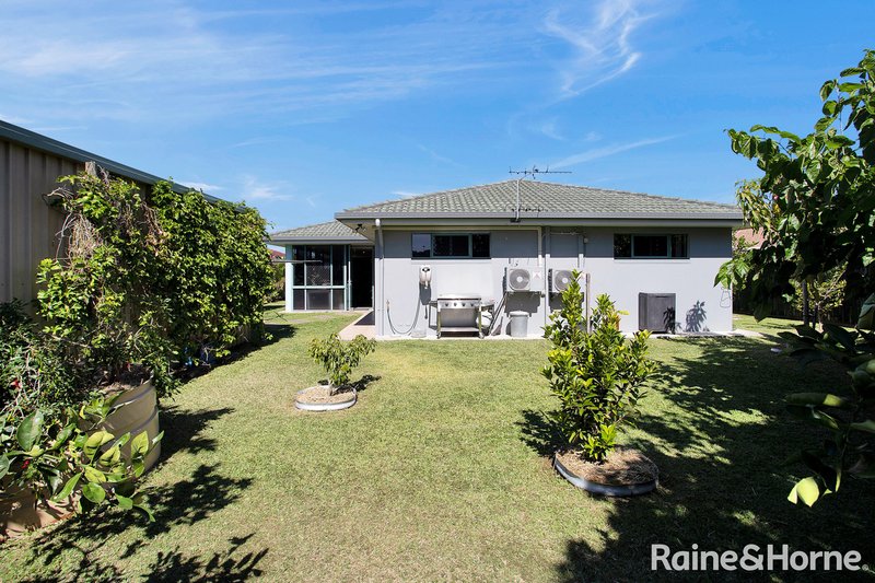 Photo - 11 Victor Avenue, Glenella QLD 4740 - Image 22