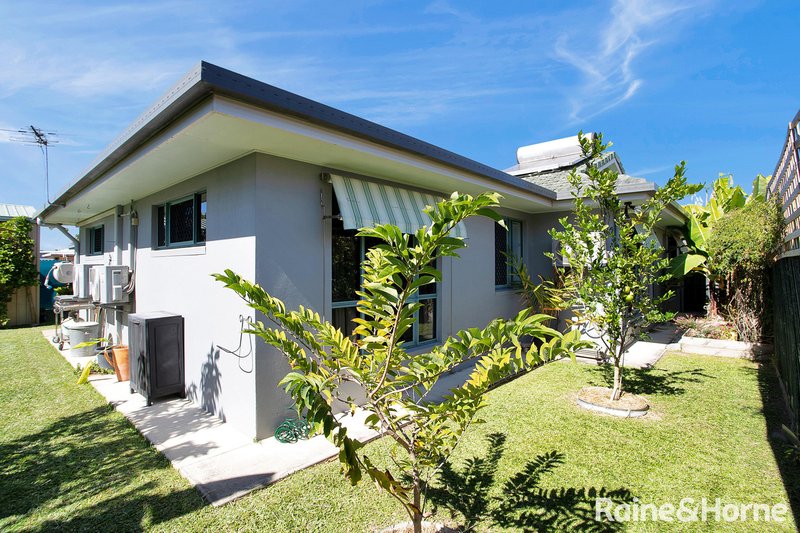 Photo - 11 Victor Avenue, Glenella QLD 4740 - Image 24