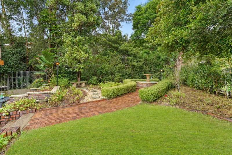 Photo - 11 Victor Close, Baulkham Hills NSW 2153 - Image 17