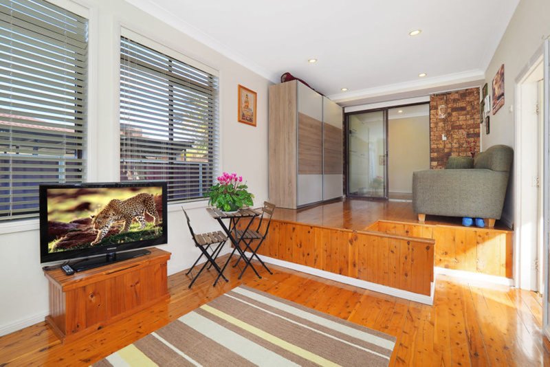 Photo - 11 Vidal Street, Wetherill Park NSW 2164 - Image 4