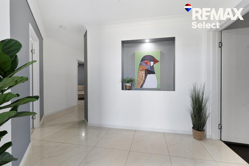 Photo - 11 Vidar Crescent, Ooralea QLD 4740 - Image 5