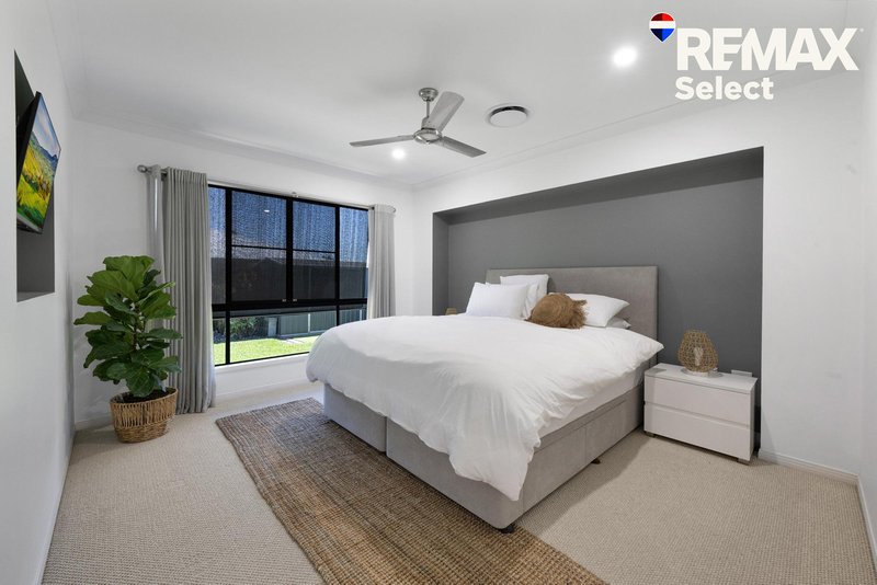Photo - 11 Vidar Crescent, Ooralea QLD 4740 - Image 14