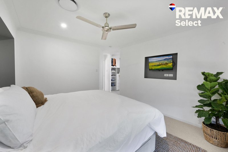 Photo - 11 Vidar Crescent, Ooralea QLD 4740 - Image 15