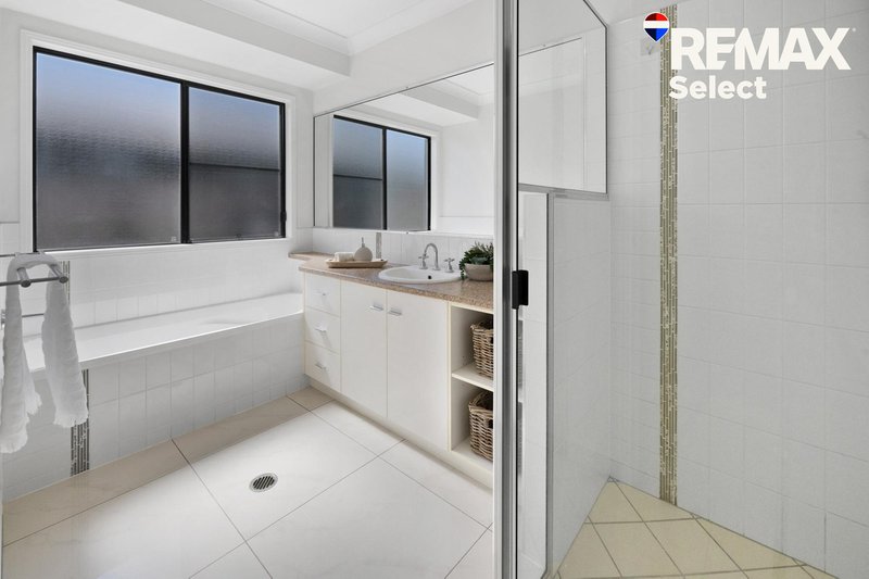 Photo - 11 Vidar Crescent, Ooralea QLD 4740 - Image 22