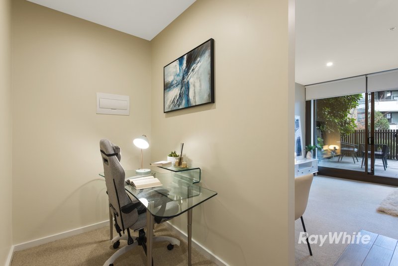 Photo - 1/1 Village Mews, Caulfield North VIC 3161 - Image 5