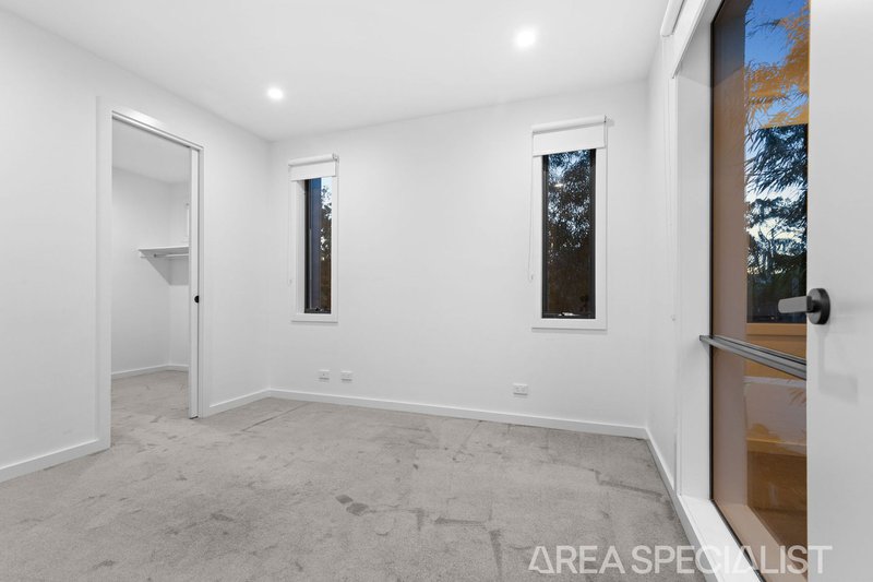 Photo - 1/1 Vinnys Court, Langwarrin VIC 3910 - Image 7