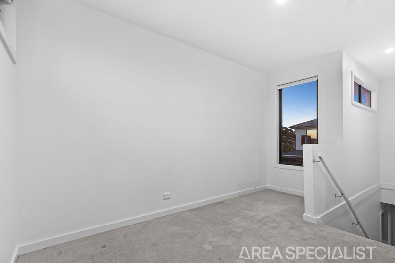 Photo - 1/1 Vinnys Court, Langwarrin VIC 3910 - Image 10