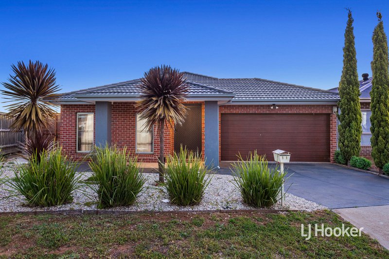 11 Viscosa Road, Brookfield VIC 3338