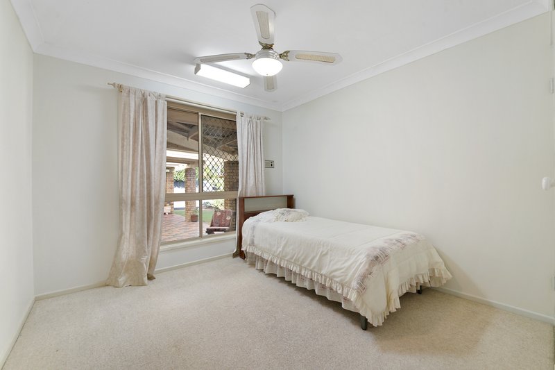 Photo - 11 Wallen Place, Wynnum West QLD 4178 - Image 13