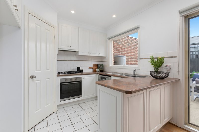 Photo - 1/1 Wallingford Street, Cheltenham VIC 3192 - Image 4