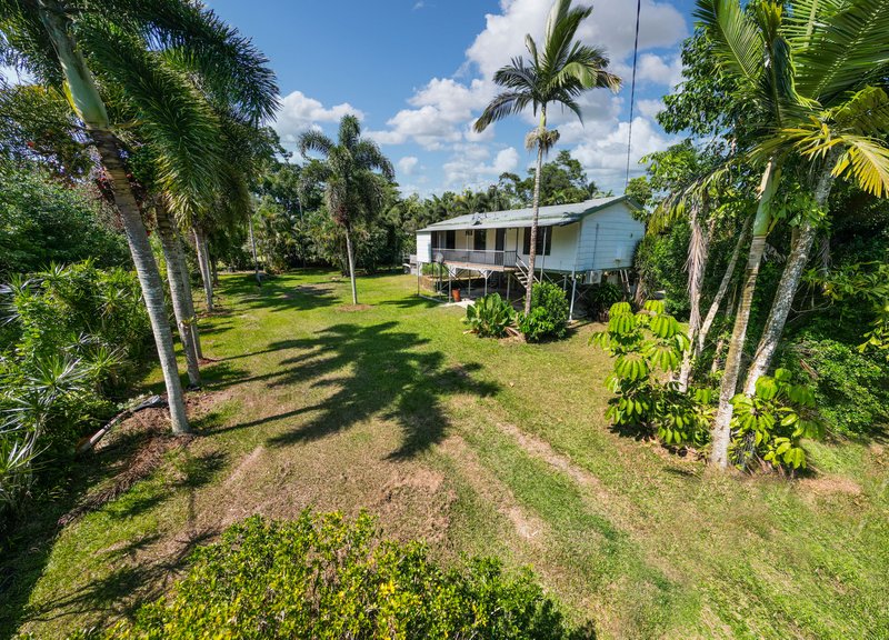 Photo - 11 Walnut Street, Goondi Hill QLD 4860 - Image 2