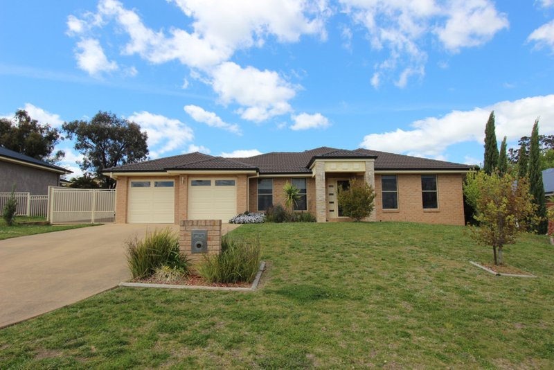 11 Walpole Close, Kelso NSW 2795