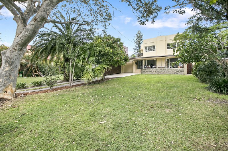 Photo - 11 Waratah Street, Freshwater NSW 2096 - Image 12