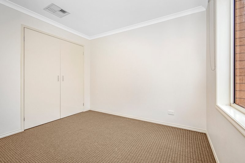 Photo - 11 Warbler Street, Pakenham VIC 3810 - Image 11