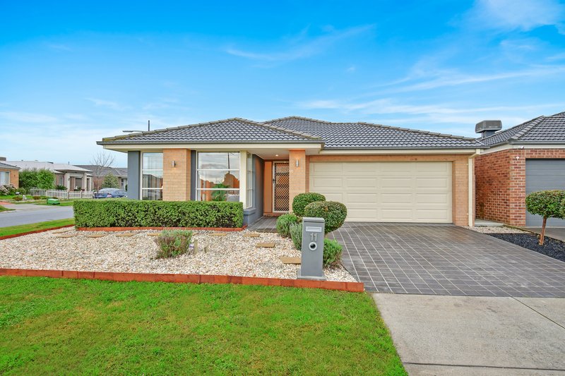 Photo - 11 Warbler Street, Pakenham VIC 3810 - Image 14