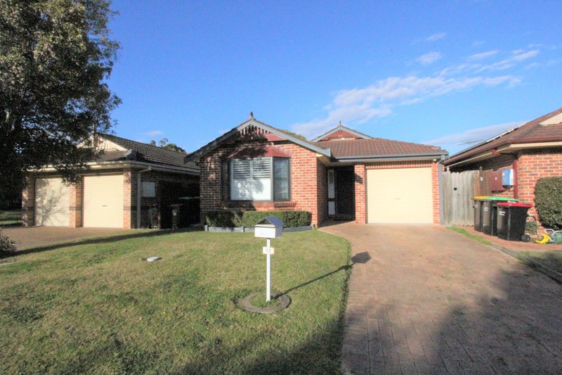 Photo - 11 Warrego Court, Wattle Grove NSW 2173 - Image 1