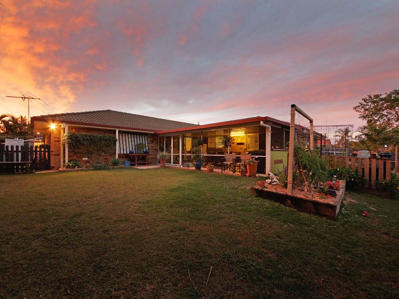 Photo - 11 Warrego Crescent, Murrumba Downs QLD 4503 - Image 23