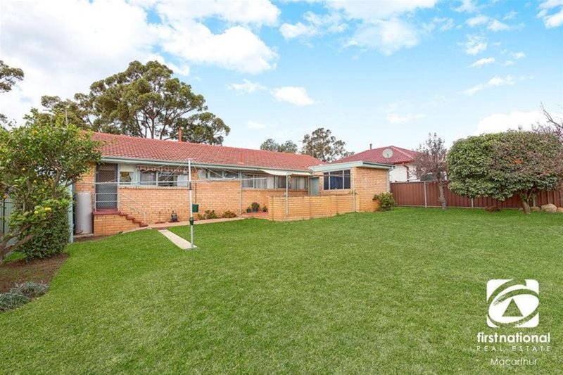 Photo - 11 Warrina Road, Bradbury NSW 2560 - Image 8