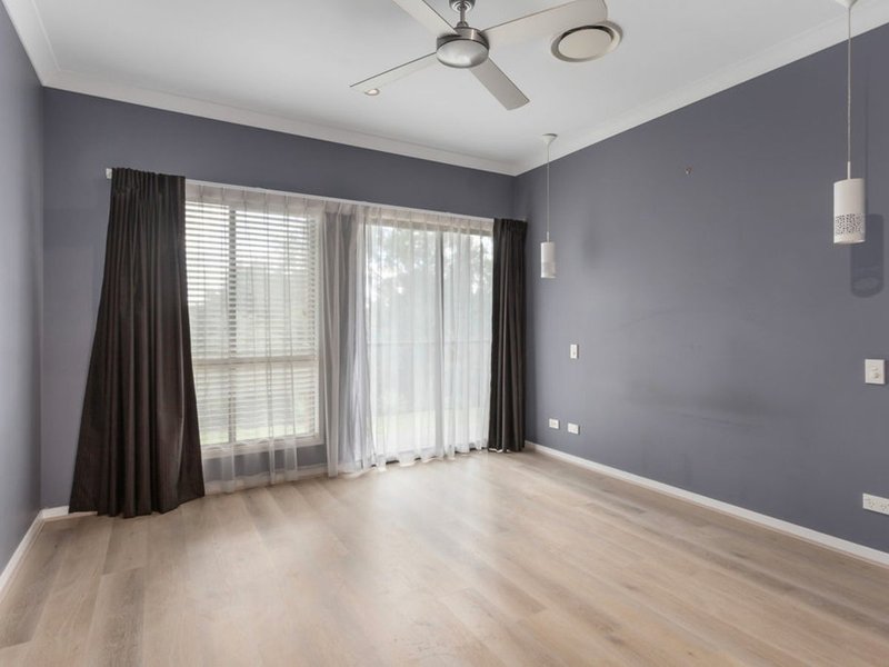 Photo - 11 Waterhousia Crescent, Brookwater QLD 4300 - Image 6