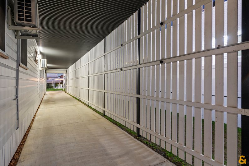 Photo - 11 Waterloo Esplanade, Wynnum QLD 4178 - Image 9