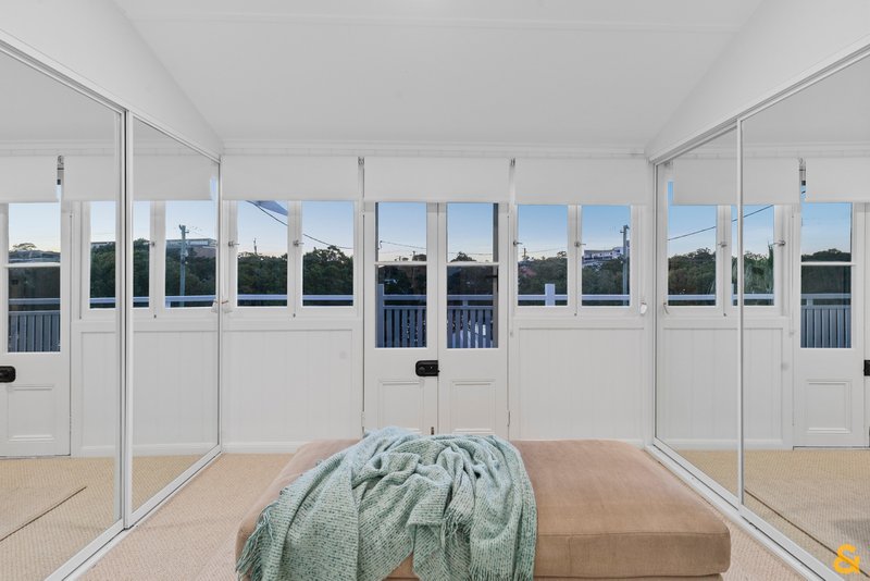 Photo - 11 Waterloo Esplanade, Wynnum QLD 4178 - Image 25