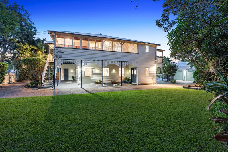 Photo - 11 Waterview Avenue, Wynnum QLD 4178 - Image 24