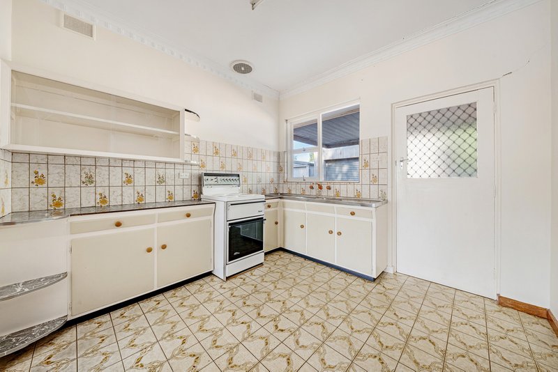 Photo - 11 Wattle Avenue, Campbelltown SA 5074 - Image 3