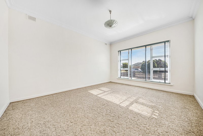 Photo - 11 Wattle Avenue, Campbelltown SA 5074 - Image 6