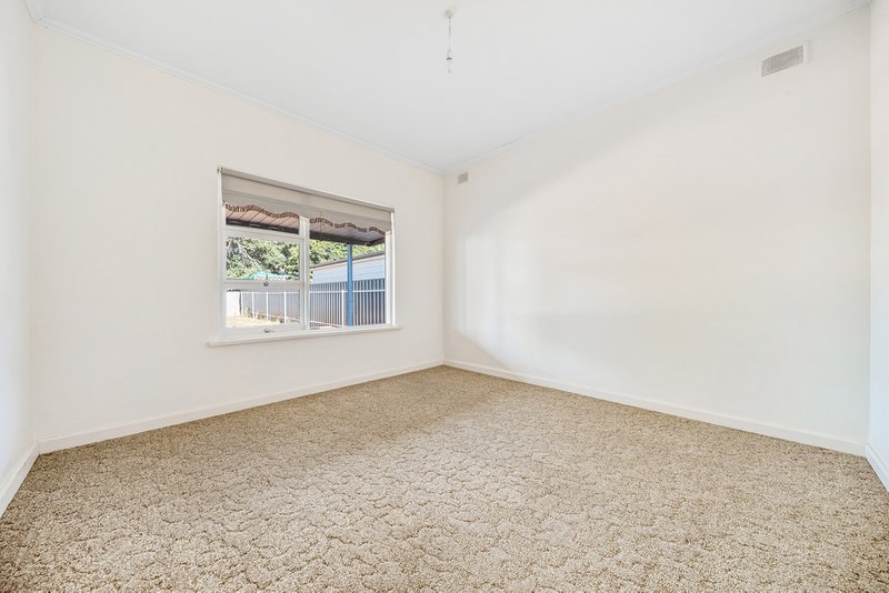 Photo - 11 Wattle Avenue, Campbelltown SA 5074 - Image 8