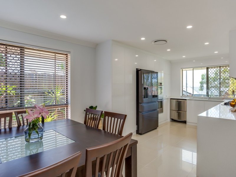 Photo - 11 Wattle Glen Place, Robina QLD 4226 - Image 12