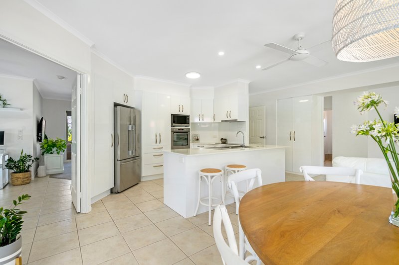 Photo - 11 Wattlepark Lane, Robina QLD 4226 - Image 9