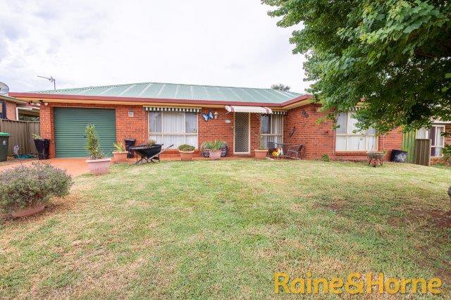 11 Websdale Drive, Dubbo NSW 2830