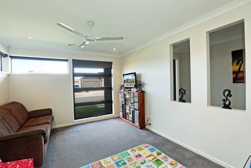 Photo - 11 Weerana Way, Lara VIC 3212 - Image 4